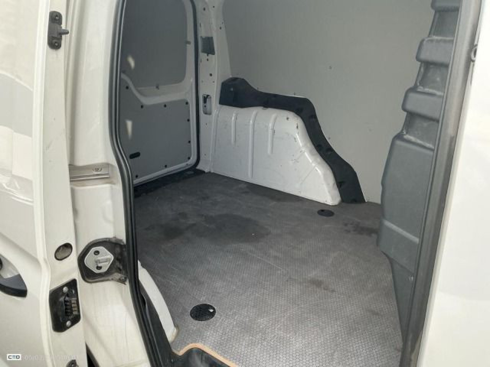 Volkswagen - Caddy_7