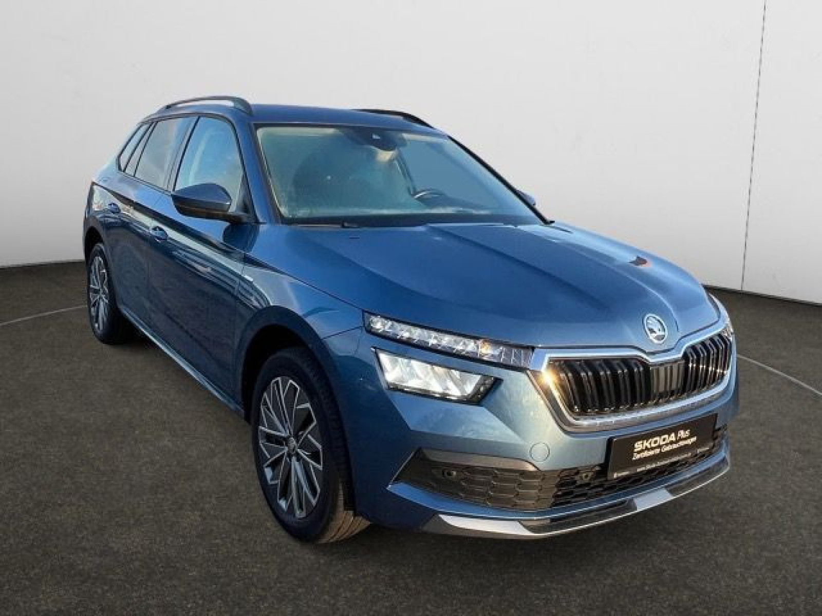 diagonal-frontansicht-aussen