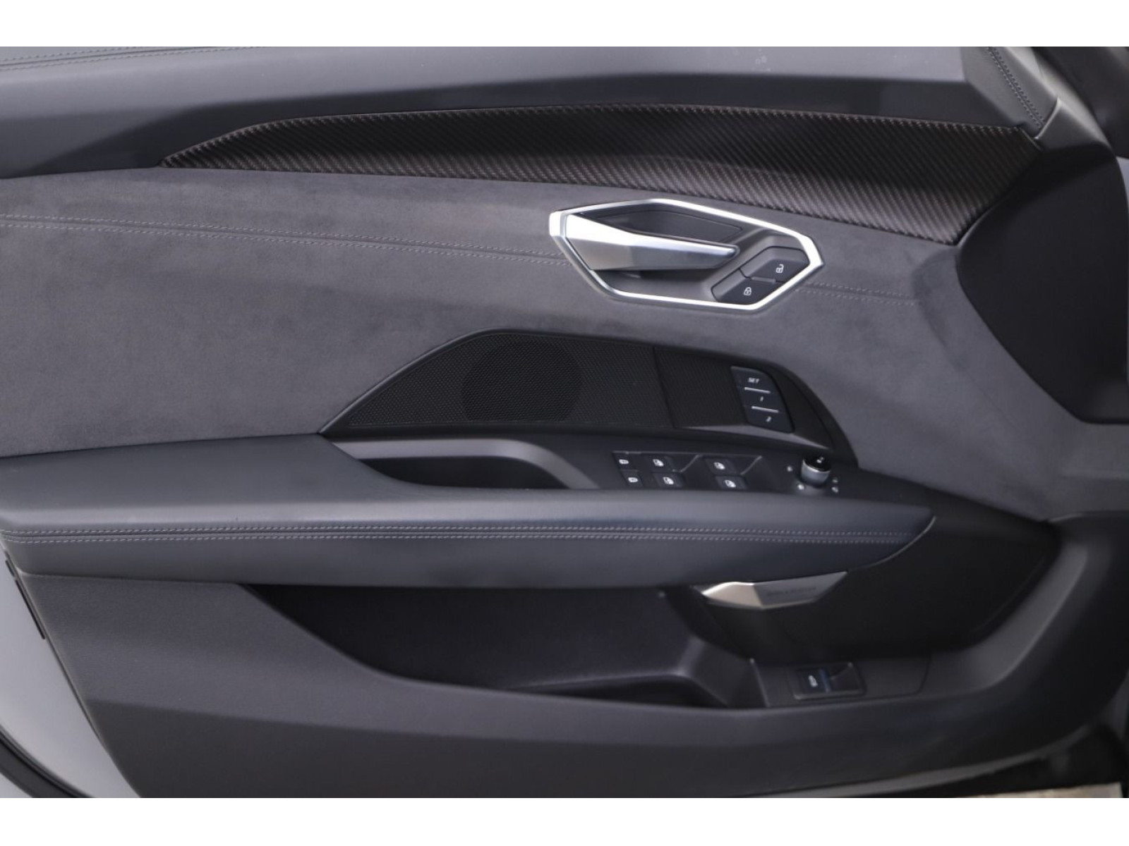 Audi - e-tron GT quattro_15