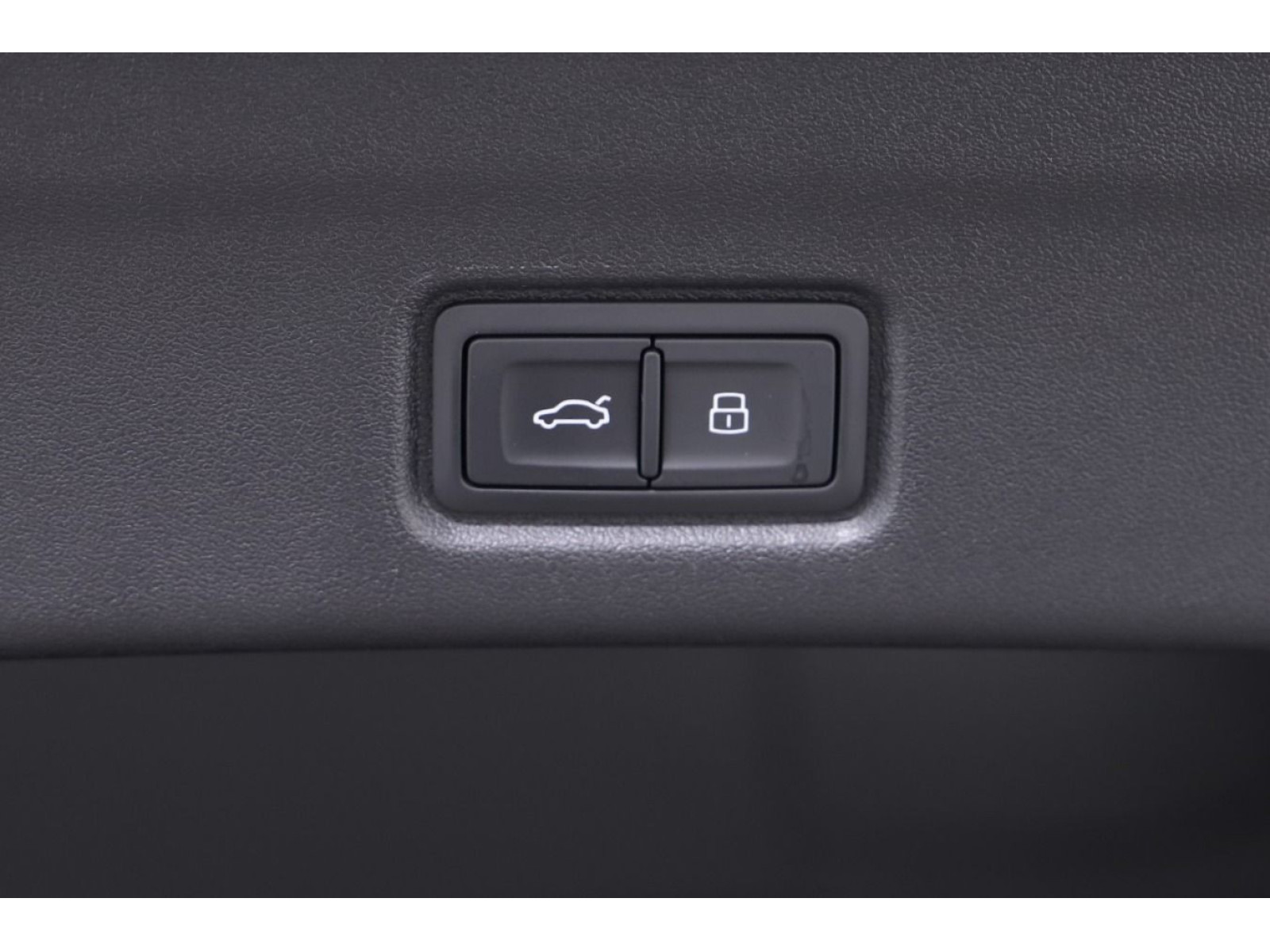 Audi - Q6 SUV e-tron_17