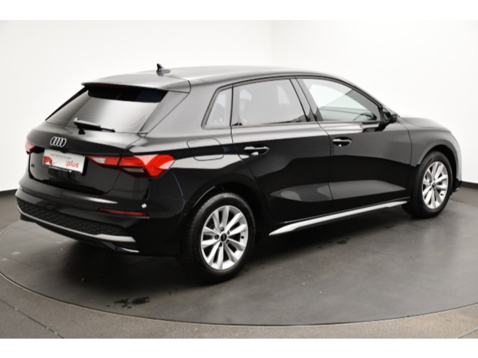 diagonalansicht-hinten-aussen