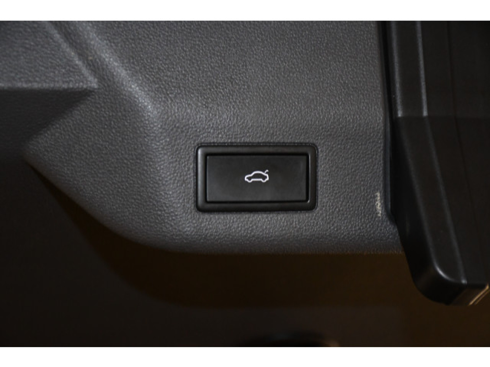 Volkswagen - Multivan_11