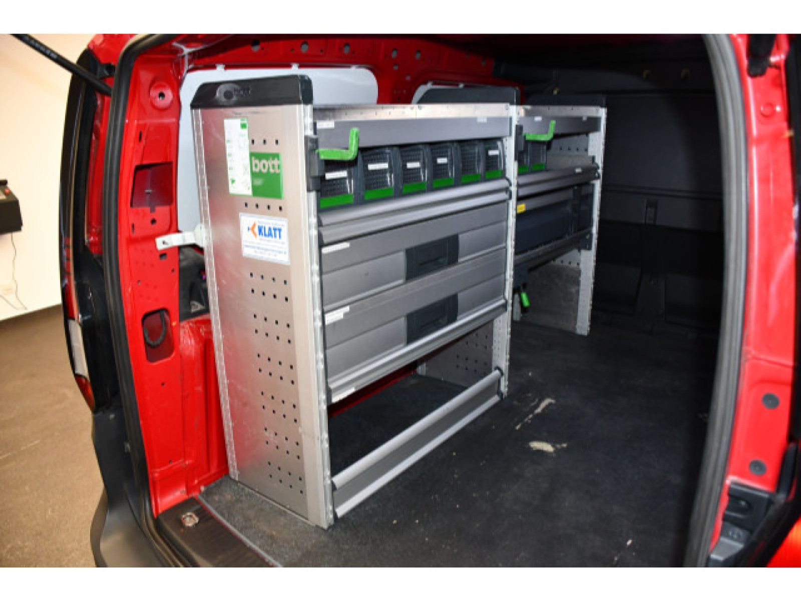 Volkswagen - Caddy Maxi_11