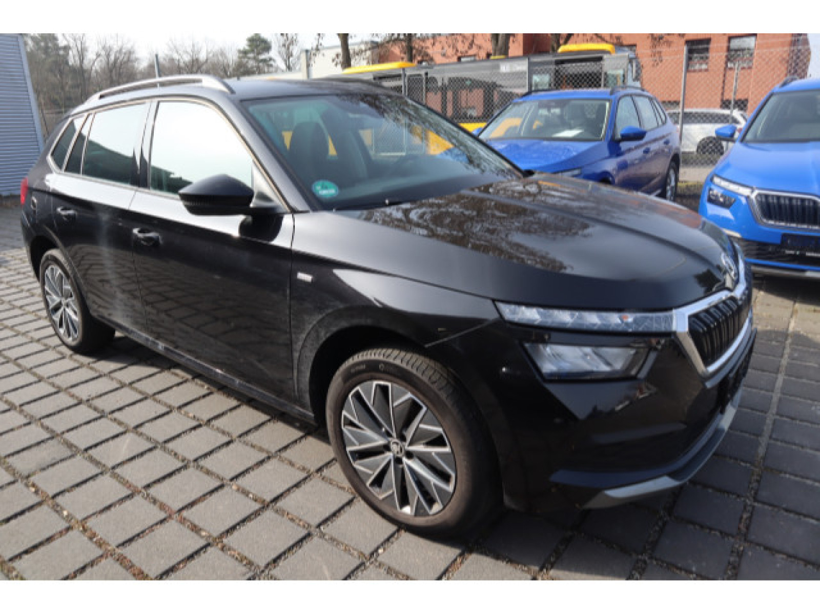 diagonal-frontansicht-aussen