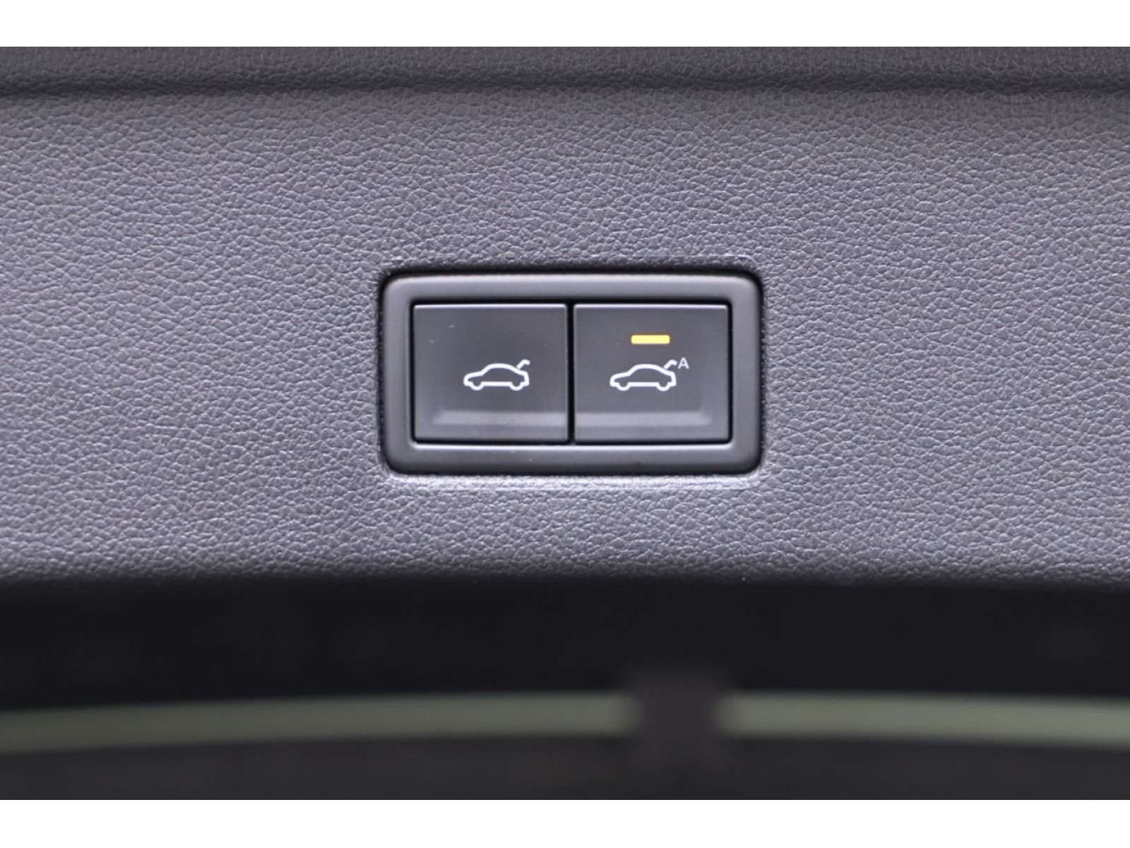 Volkswagen - Touareg_17