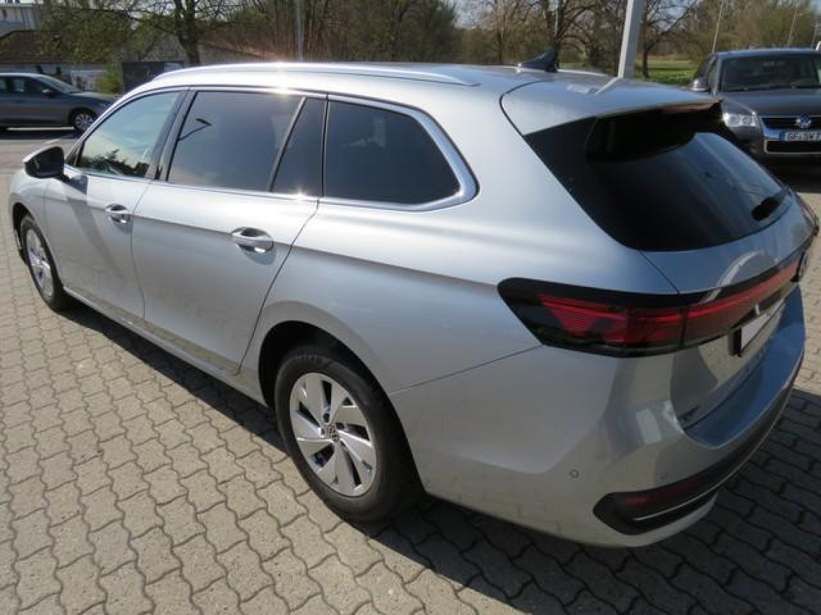 diagonalansicht-hinten-aussen