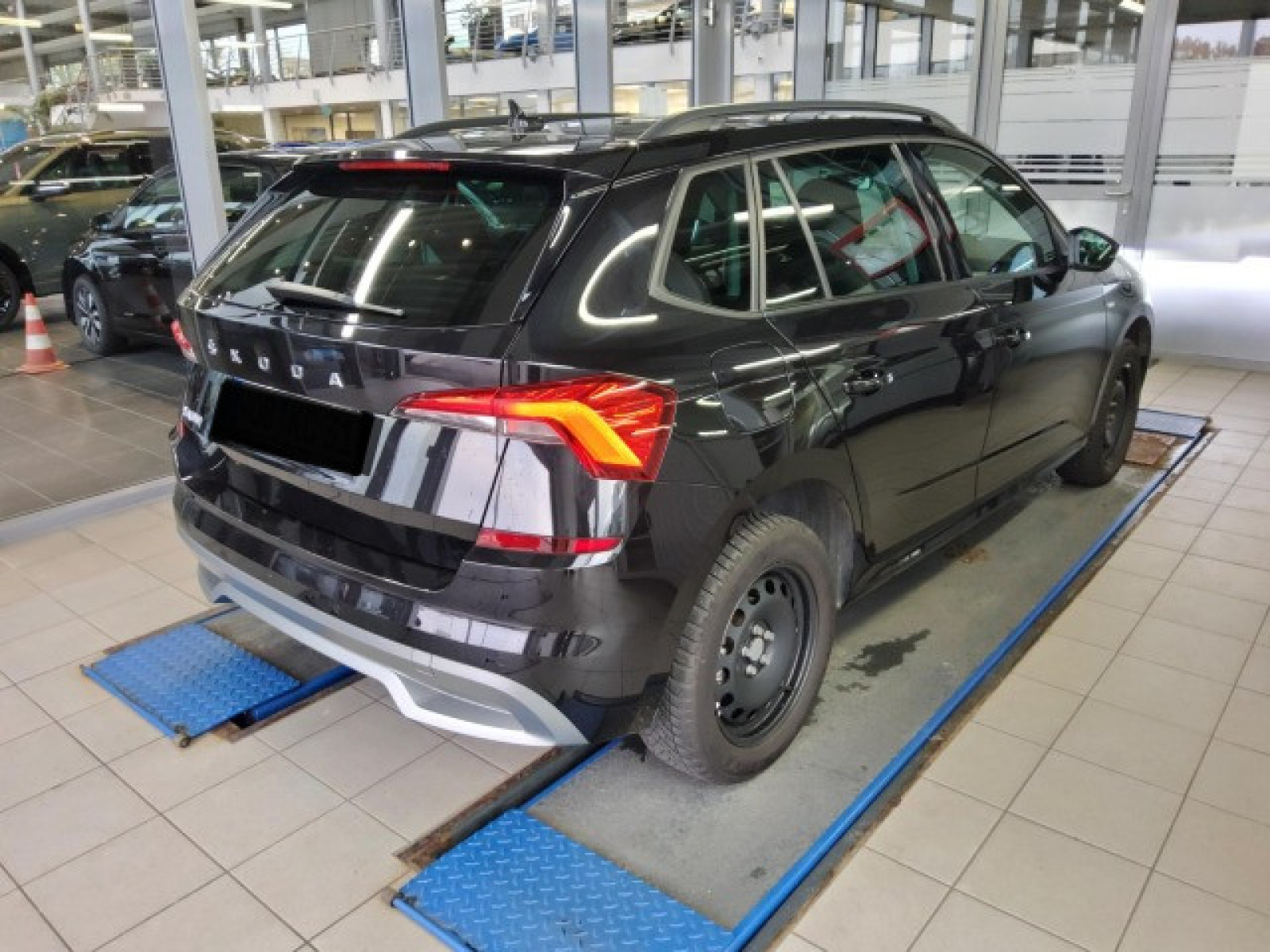 diagonalansicht-hinten-aussen