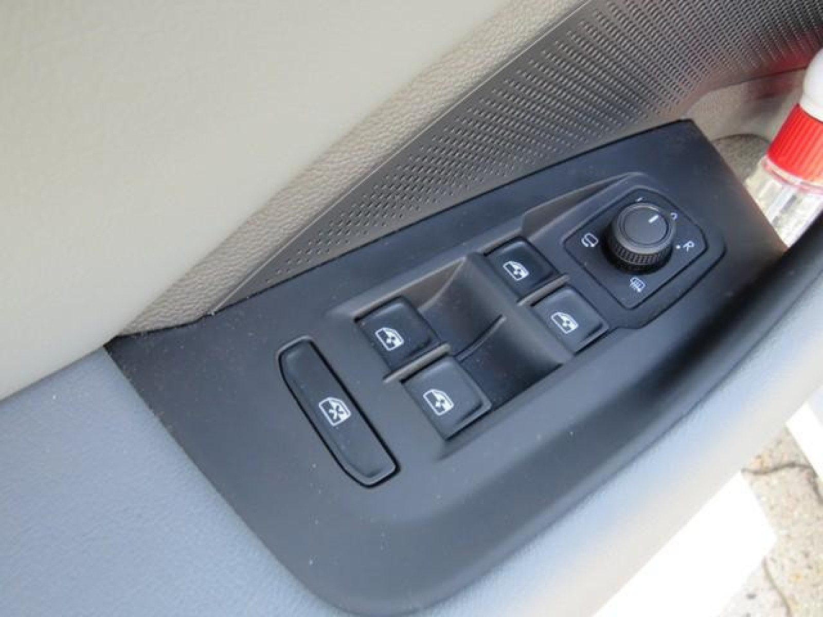 tuerbedienungselemente-innen