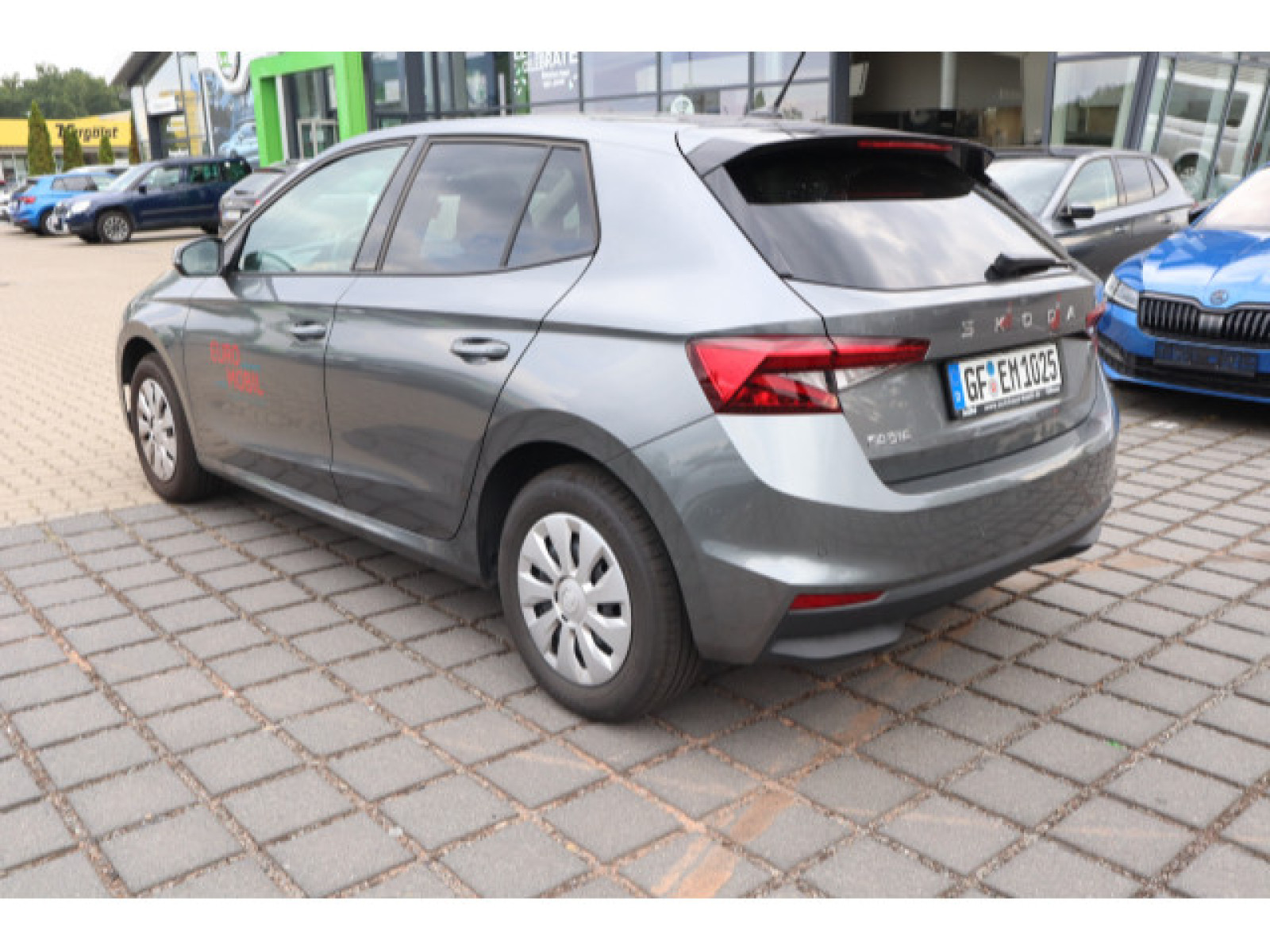 diagonalansicht-hinten-aussen